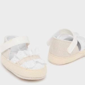 Zapato de Lona con Volante de Mayoral